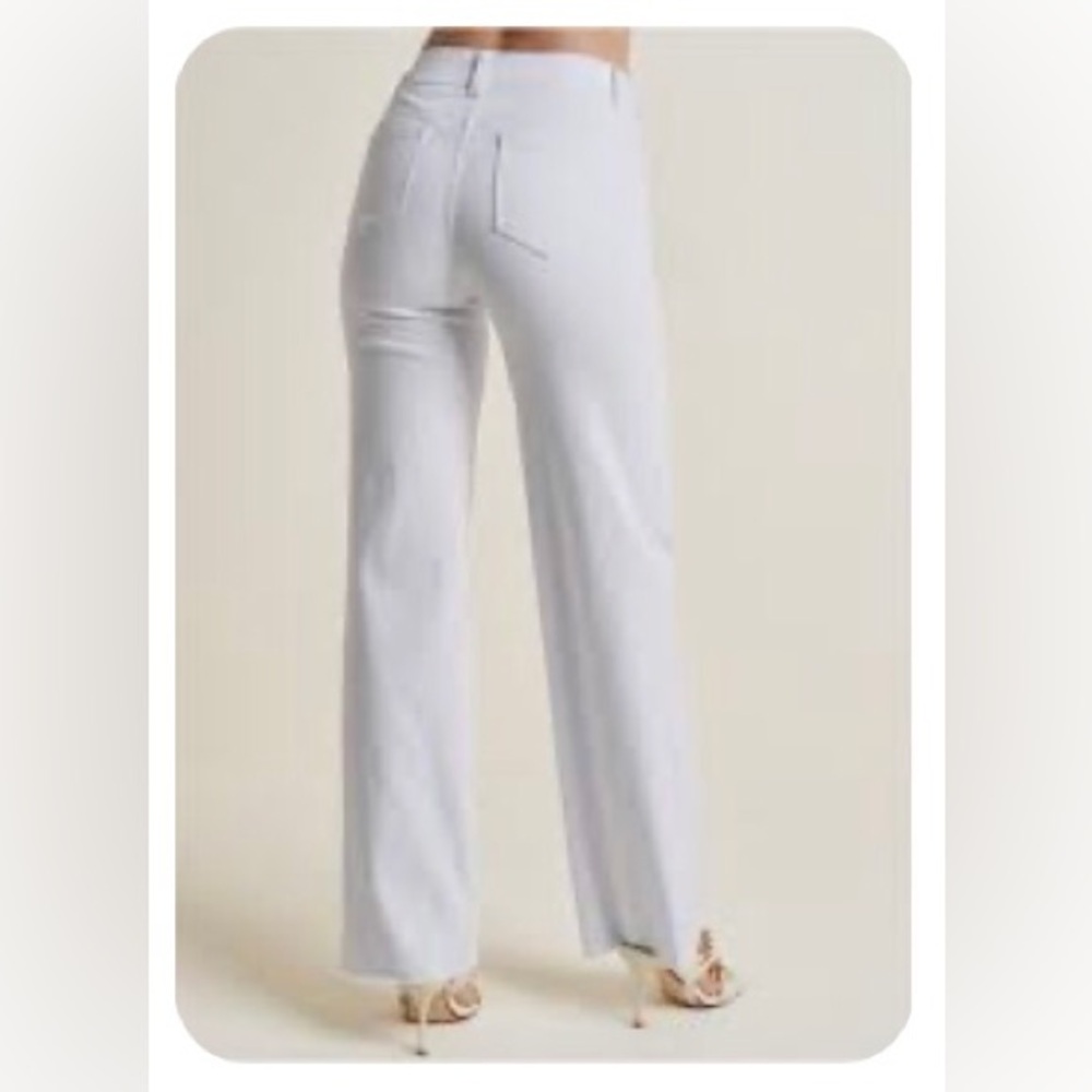 VENUS White Wide Leg Stretch Jeans NWOT